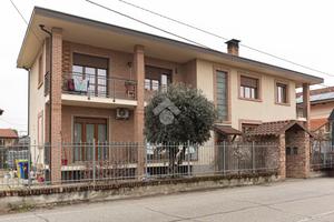 PORZIONE DI BIFAMILIARE A MATHI