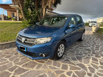 Dacia Sandero laureate 2014 gpl