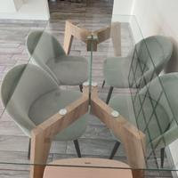 Tavolo in vetro moderno