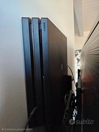 PlayStation 4 Pro con 2 controller + Giochi
