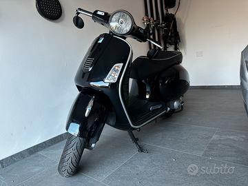 Vespa 300 gts super