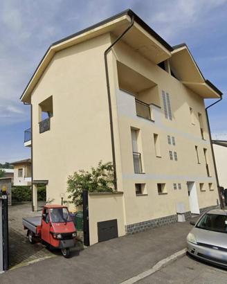 Immobile in asta di 94 m² con 3 locali e box auto 