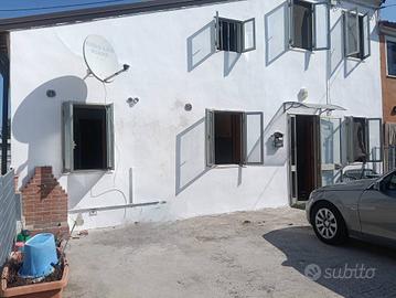 Casa indipendente di 90 m² con 5 locali a Arcole