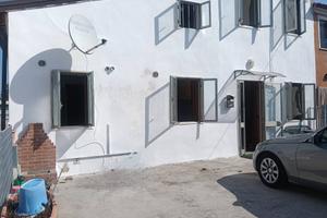 Casa indipendente di 90 m² con 5 locali a Arcole