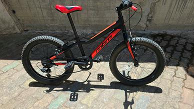 Bicicletra  bambino  mountainbike speciale drift