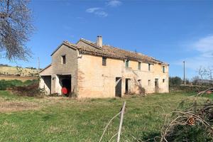 Casa colonica - Recanati (Mc)