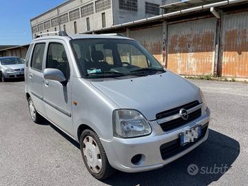 Opel Agila 1.2 16V Color Edition: prezzo e scheda tecnica