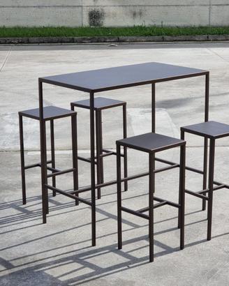 "Arredamento Pub Bar tavoli alti e sgabelli"