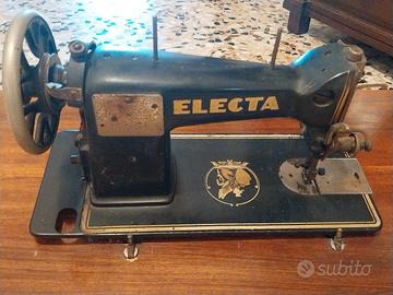 Macchina da cucire vintage Electa 