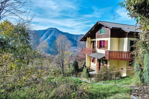 Villa bifamiliare a Selvino