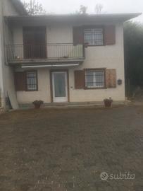 Casa affiancata