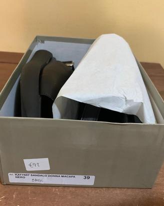 Sandalo donna nero in pelle Creative