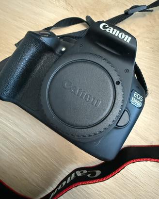 Canon EOS 1300D (solo corpo) + telecomando