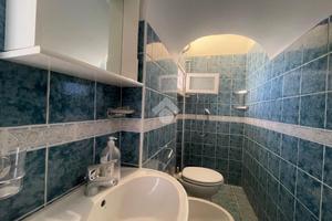 2 LOCALI A BARANO D'ISCHIA