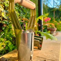 Piantatore automatico Parkside con manico in legno