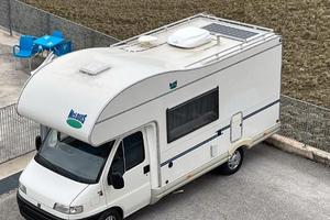 Camper McLouis - 6.10 m- OMOLOGATO 6 POSTI VIAGGIO