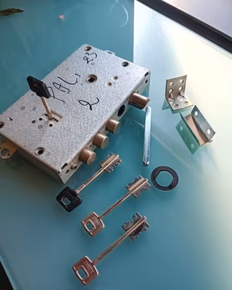 Serratura per porta blindata