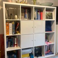 Scaffale kallax con 4 accessori 147x147cm