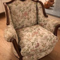 Poltrone Classiche in Legno Intagliato