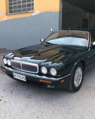 Jaguar Daimler six 4.0