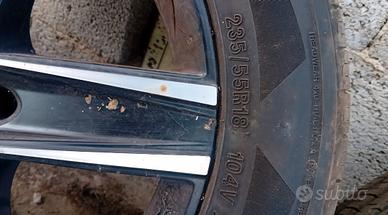 gomme con cerchi in lega 