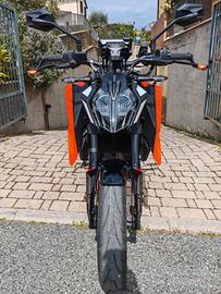 moto KTM DUKE 390