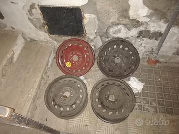 Cerchi raggio 13 in ferro