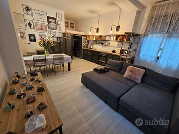 MINI LOFT ARREDATO zona isola