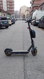 Ninebot G30 Monopattino + Accessori – 290€