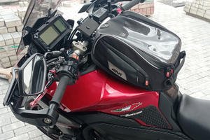 Yamaha tracer 900 mt09 rossa