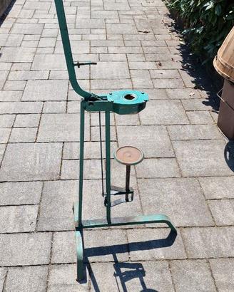 Tappatrice a leva tappi in sughero