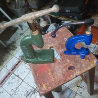 torchietti per rivestire bottoni e l'altro borchie