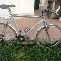 bicicletta Mountain bike 
