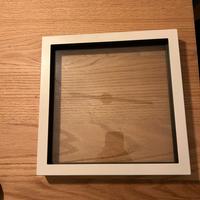 Cornice bianca moderna