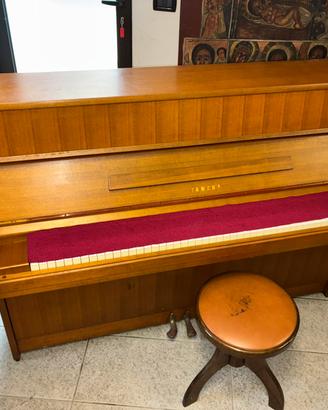 Pianoforte Yamaha verticale Giappone 1972