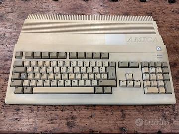 Commodore Amiga 500 Testato con Accessori e Giochi