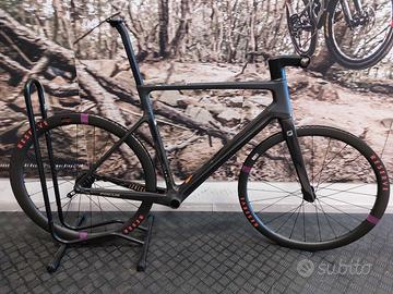 FOCUS IZALCO MAX 9.9 DISC 2025