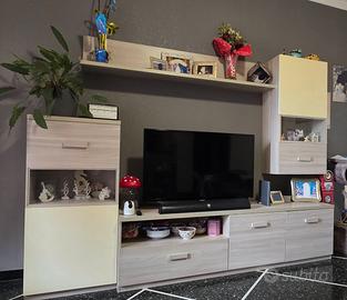 Mobile parete attrezzata