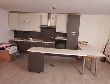 Cucina completa MAI USATA