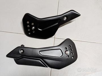 Paracalore nero in alluminio Triumph Trident 660 