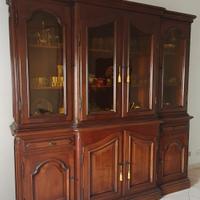 Credenza con vetrina