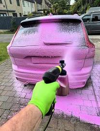 schiuma magica rosa per auto