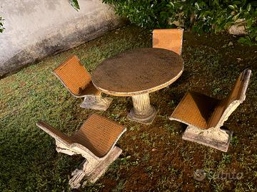 Tavolo in cementto bianco e 4 sedie