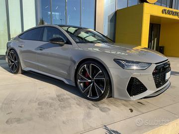 AUDI RS 7 SPB quattro tiptronic