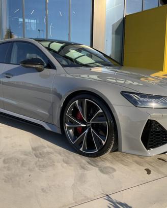 AUDI RS 7 SPB quattro tiptronic