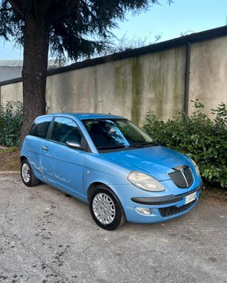 lancia y 1.2 benzina, 