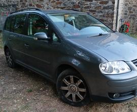 VOLKSWAGEN Touran 3ª serie - 2006