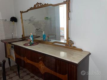 Mobile buffet con soecchio