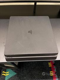 PS4 + 2 Controller Originali – Pronta all’uso