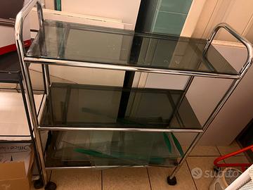 carrello con route 3 ripiani